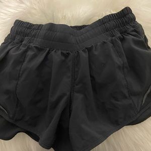 Lulu lemon Hotty Hot Shorts 2.5”